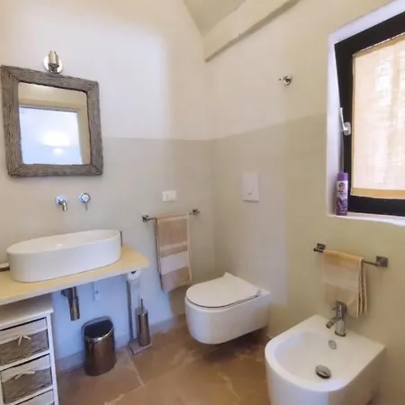 Trullo Il Querciolo Bed and Breakfast Ostuni