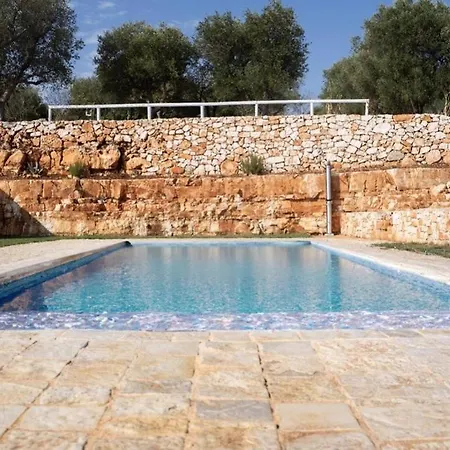 Trullo Il Querciolo Bed and Breakfast